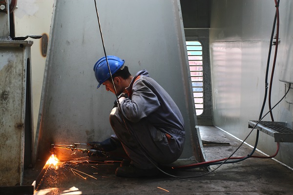 Cruise ships require welders to carry out routine maintenance and repairs during voyages